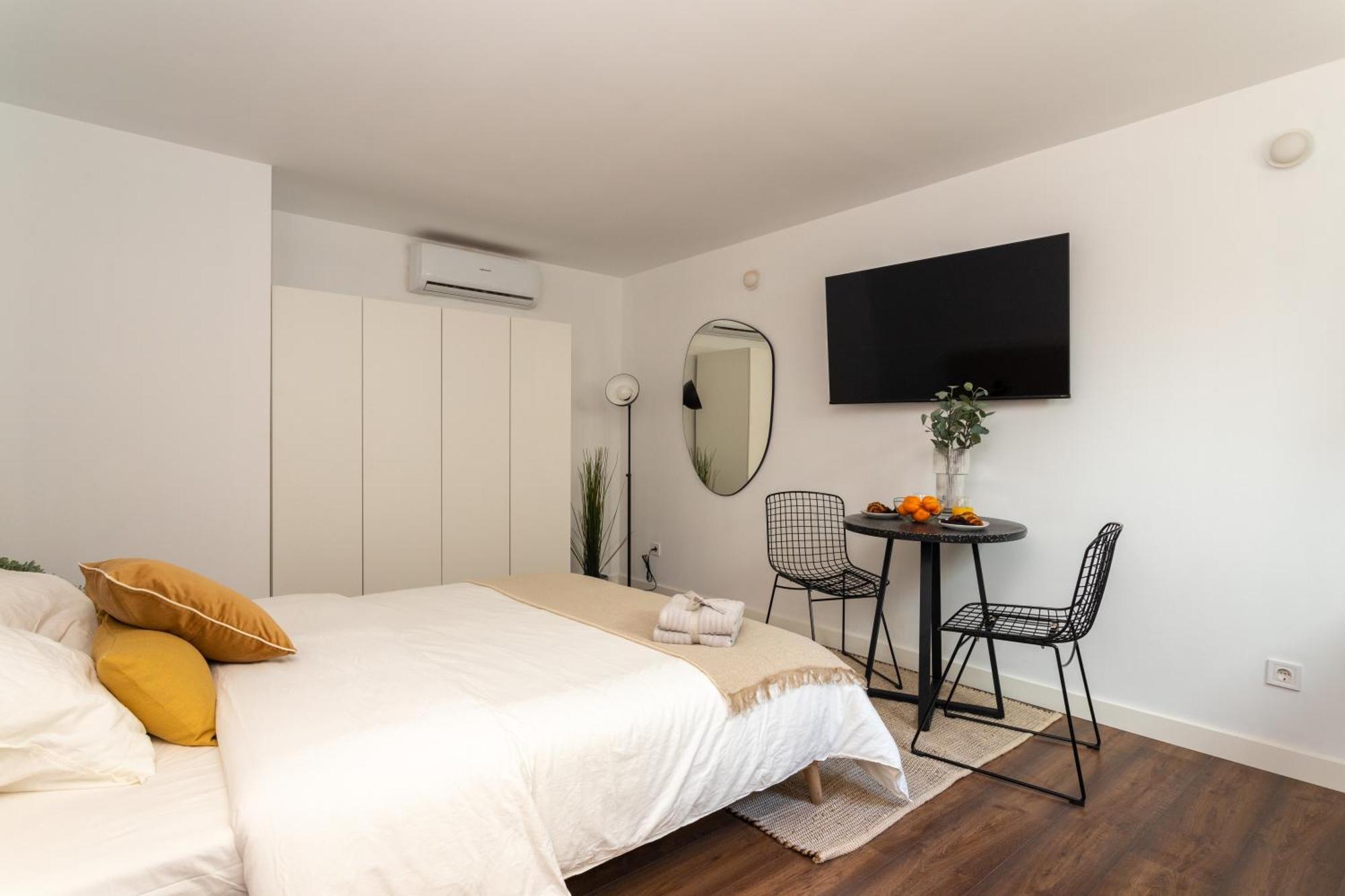 Soho Design Studios Ramblas Barcellona Esterno foto