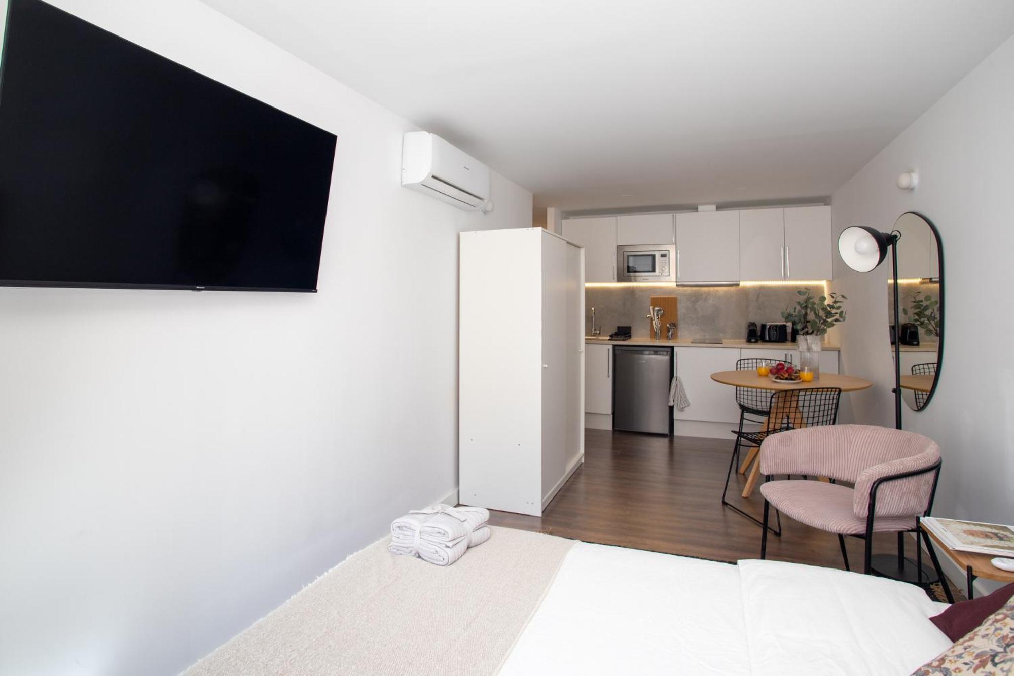 Soho Design Studios Ramblas Barcellona Esterno foto